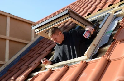 Pose de fenêtres de toit Velux à Pratviel